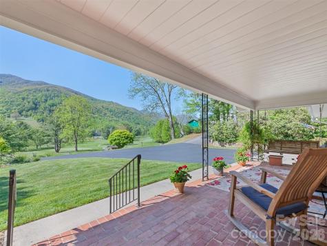 9 Golfview Drive Maggie Valley NC 28751