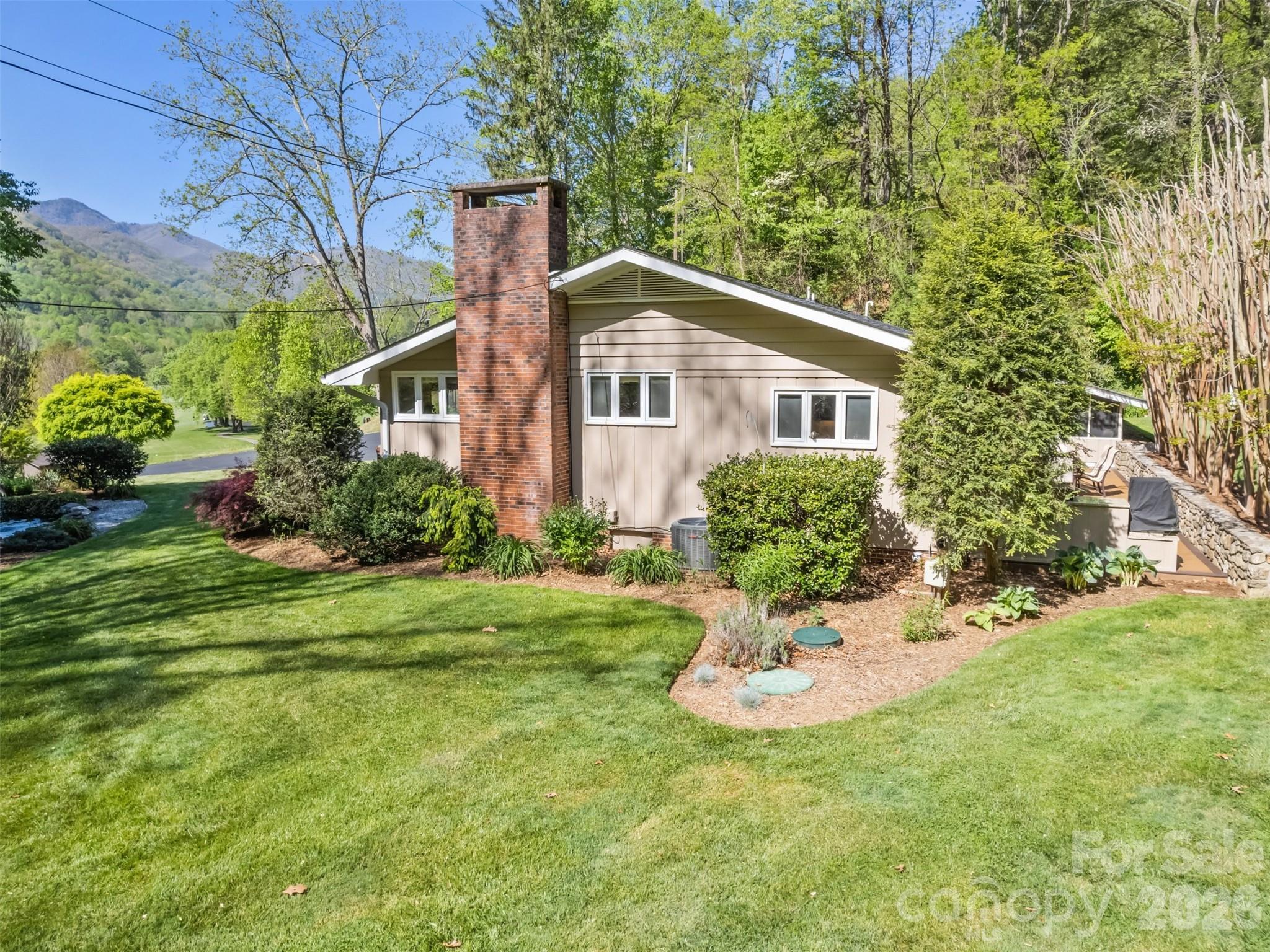 9 Golfview Drive Maggie Valley NC 28751