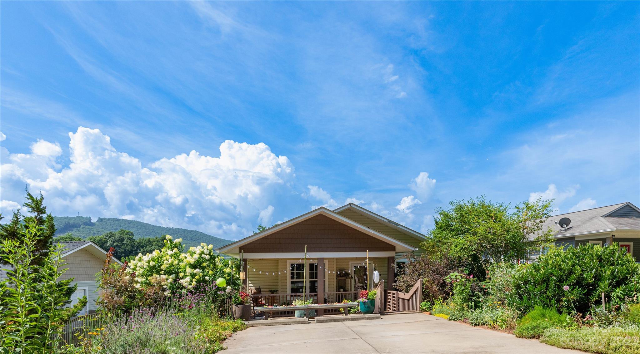 102 Warren Haynes Drive Asheville NC 28806