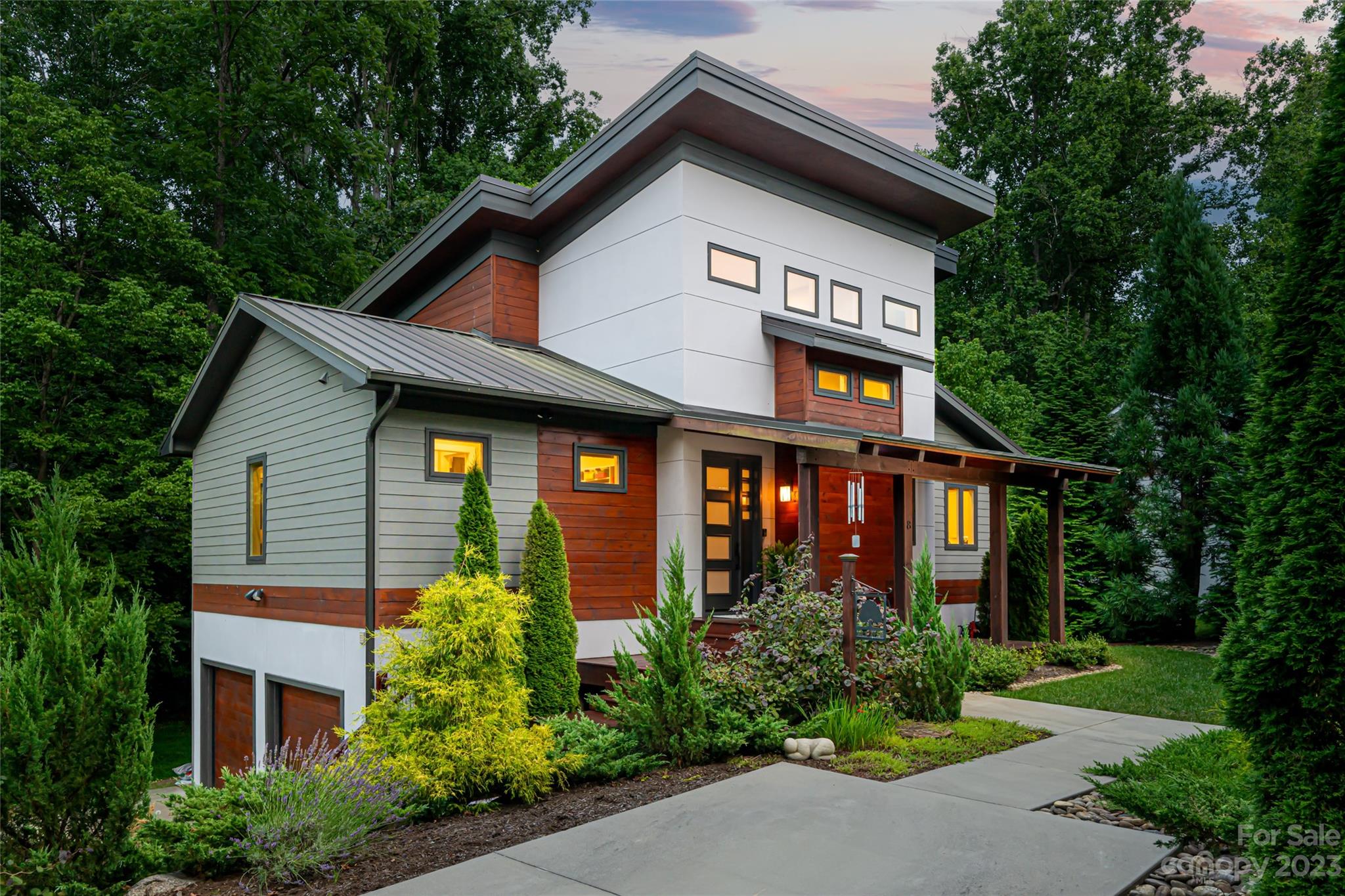 8 Deer Run Court Asheville NC 28803