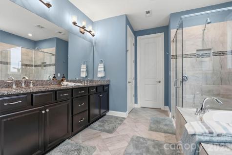 12520 Old Iron Lane Charlotte NC 28215