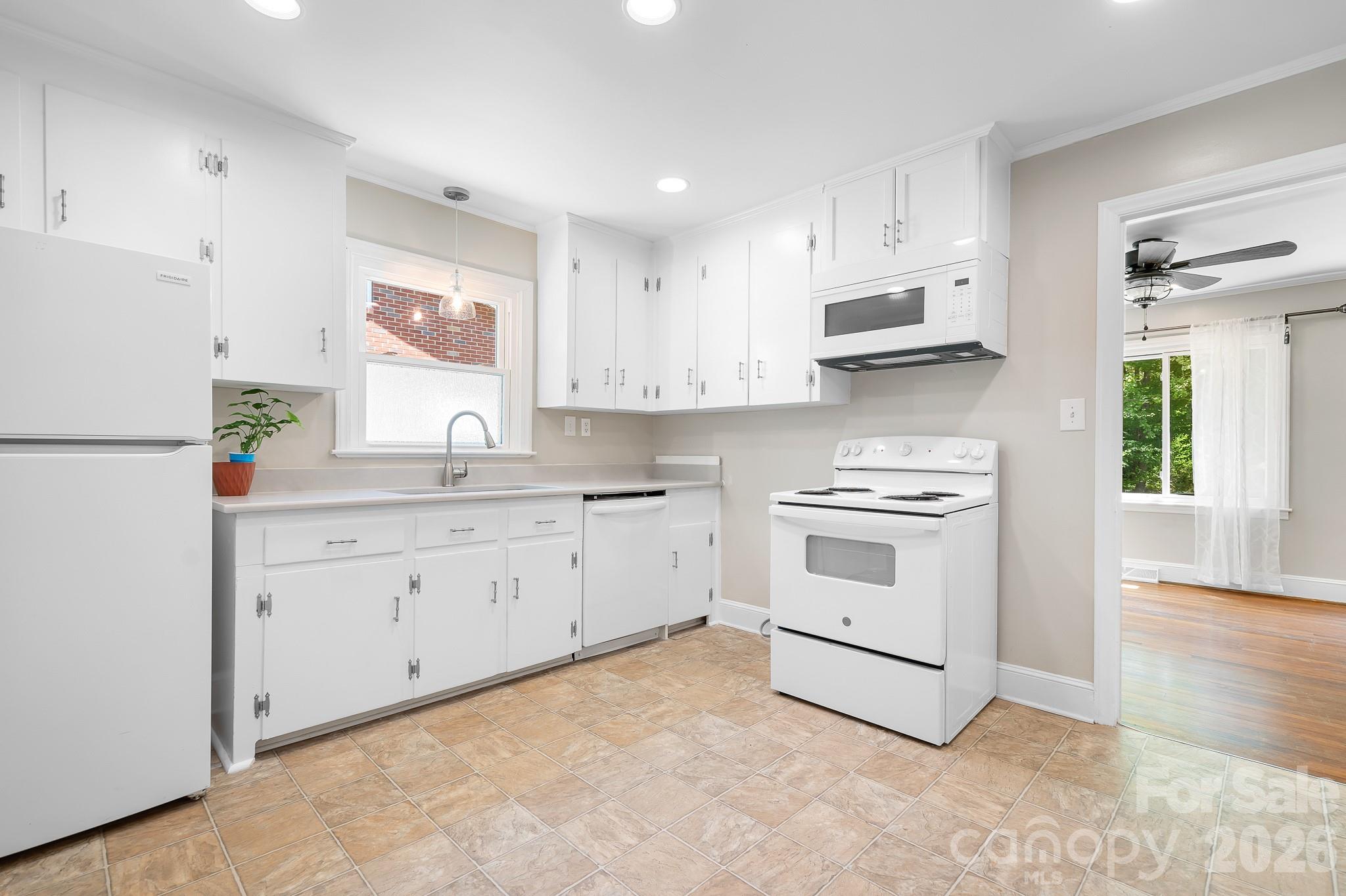 3960 Bristol Drive Charlotte NC 28208