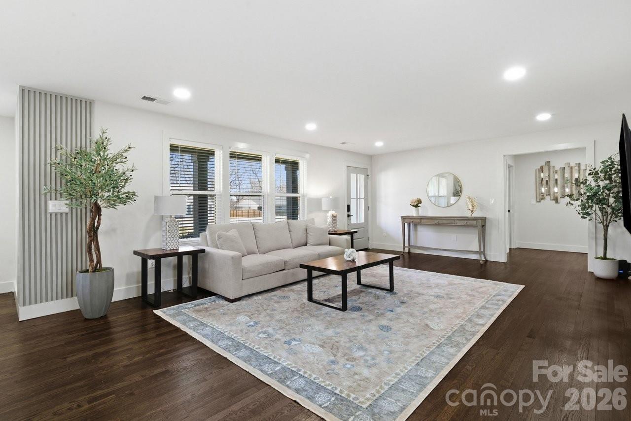 1713 Davis Park Road Gastonia NC 28052