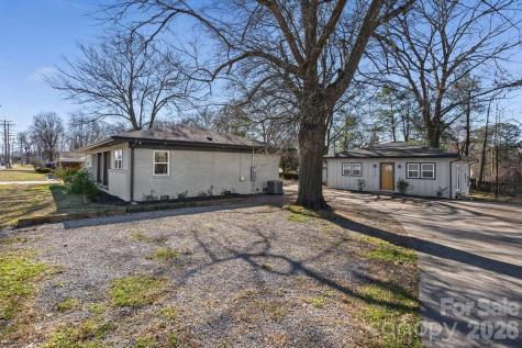 1713 Davis Park Road Gastonia NC 28052