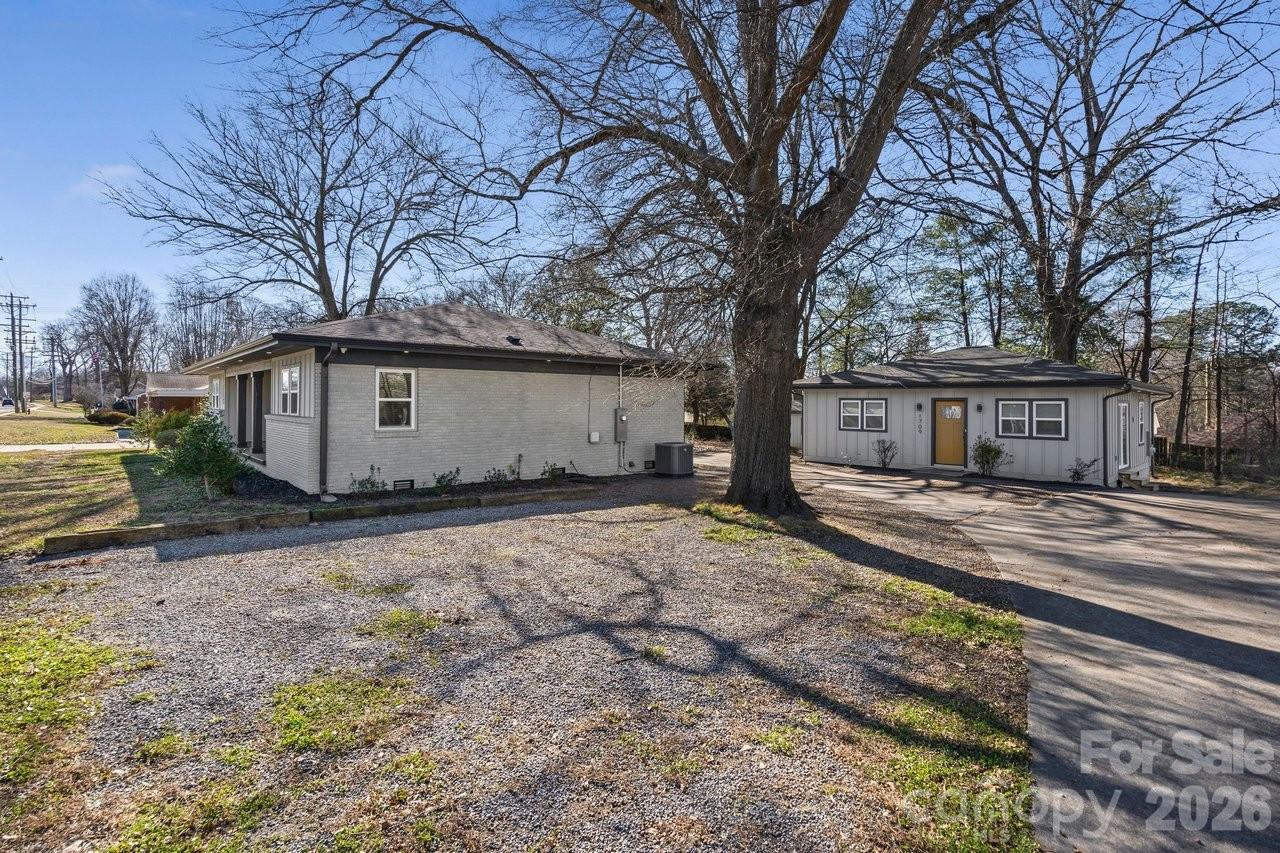 1713 Davis Park Road Gastonia NC 28052