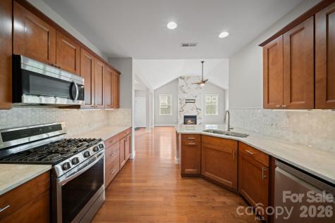14 Rose Creek Road Leicester NC 28748