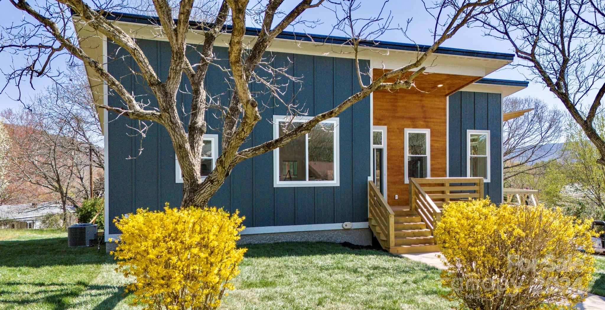 35 N Pershing Road Asheville NC 28805