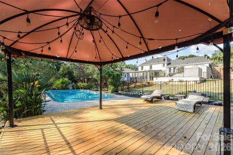 4212 Montibello Drive Charlotte NC 28226