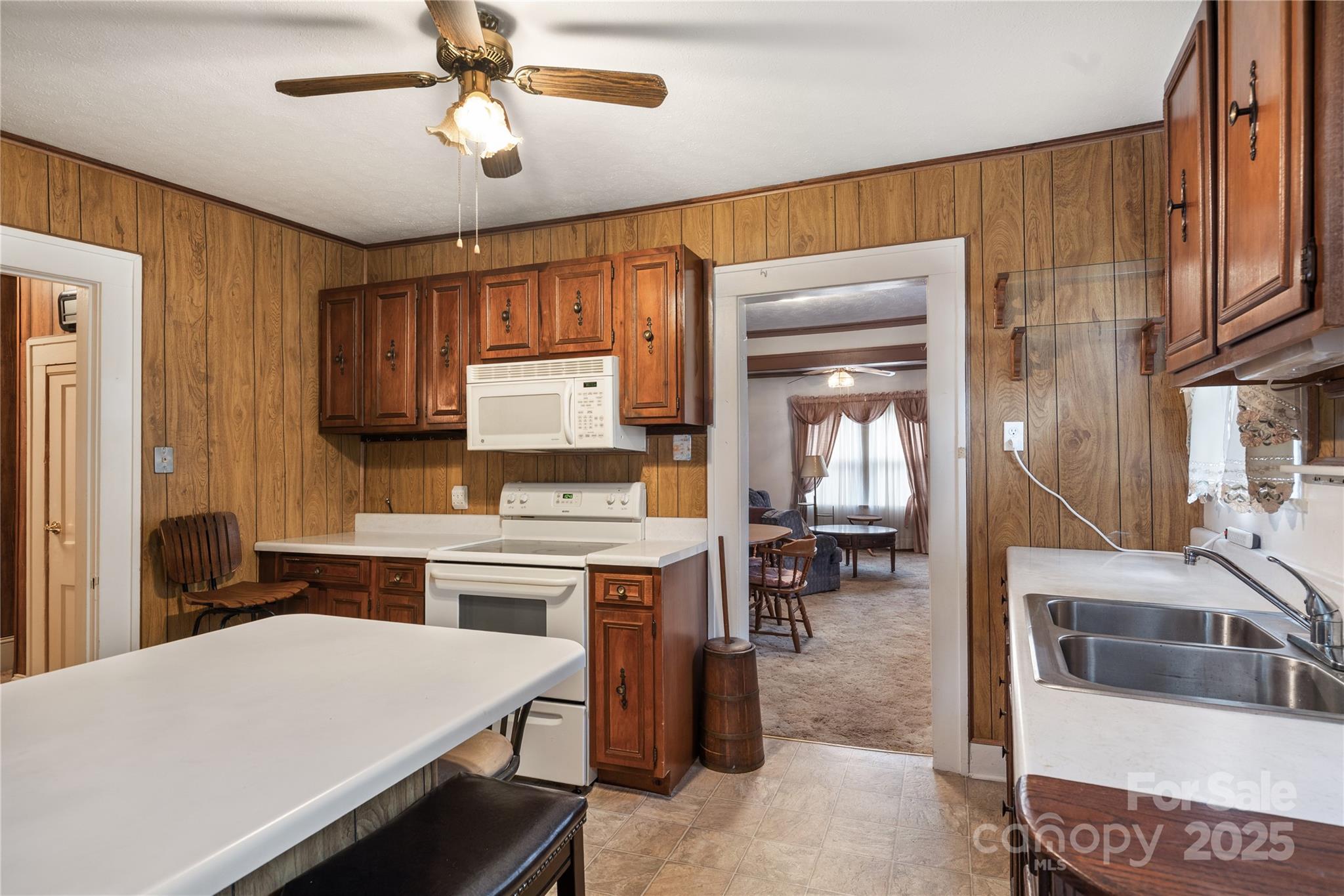 27 Ormond Avenue Asheville NC 28806