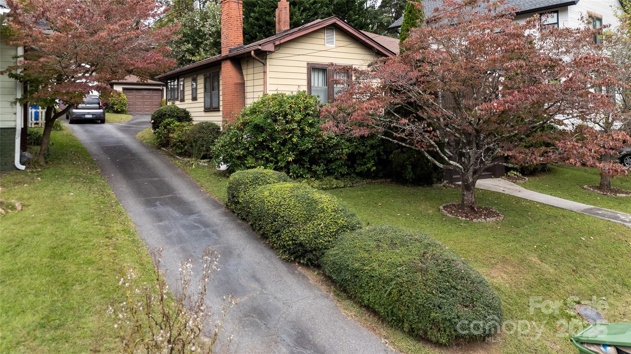 27 Ormond Avenue Asheville NC 28806