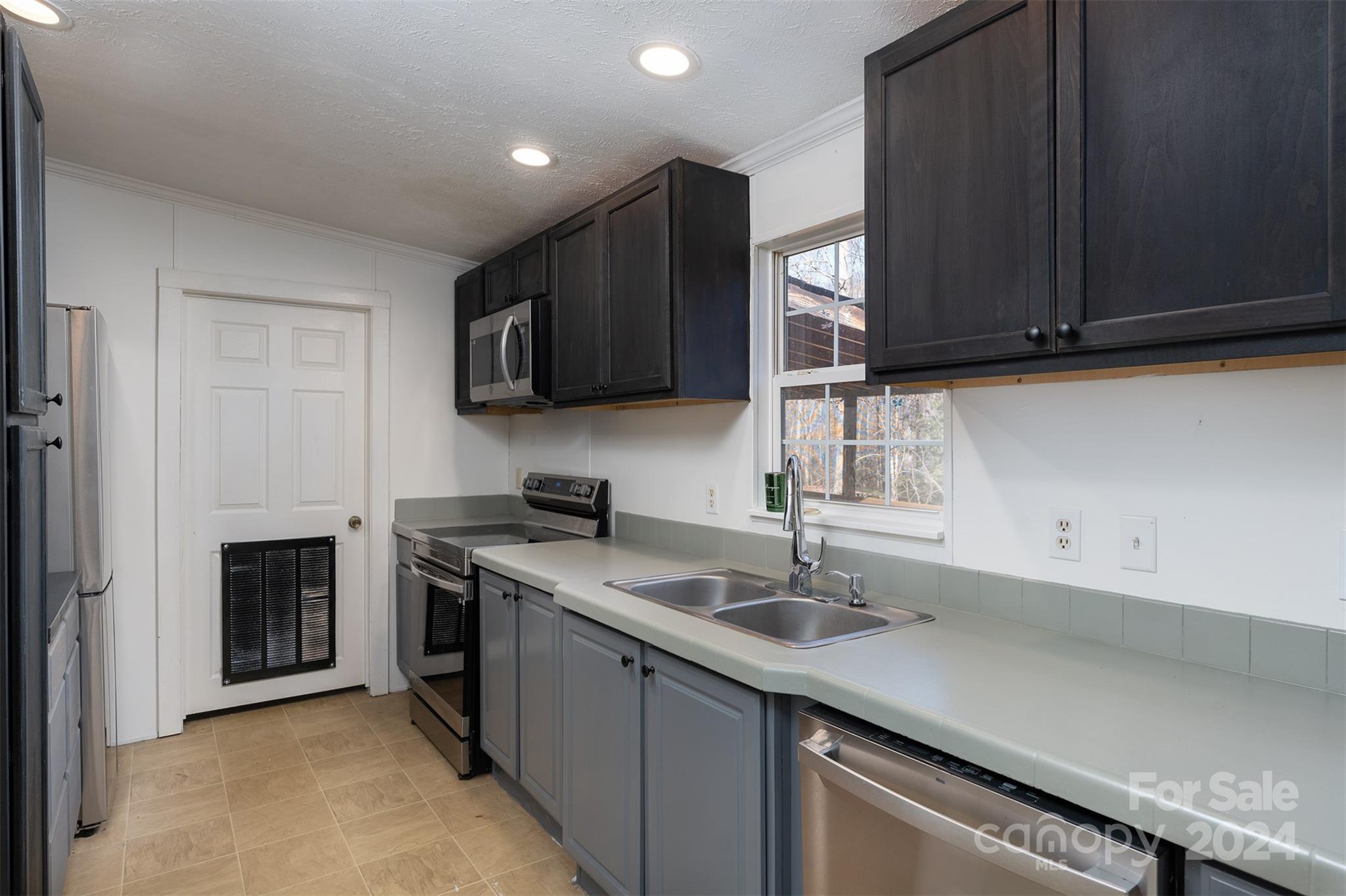 23 Anna Frances Way Candler NC 28715