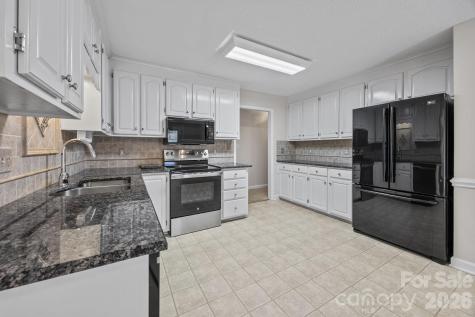 11331 Mendora Drive Charlotte NC 28215