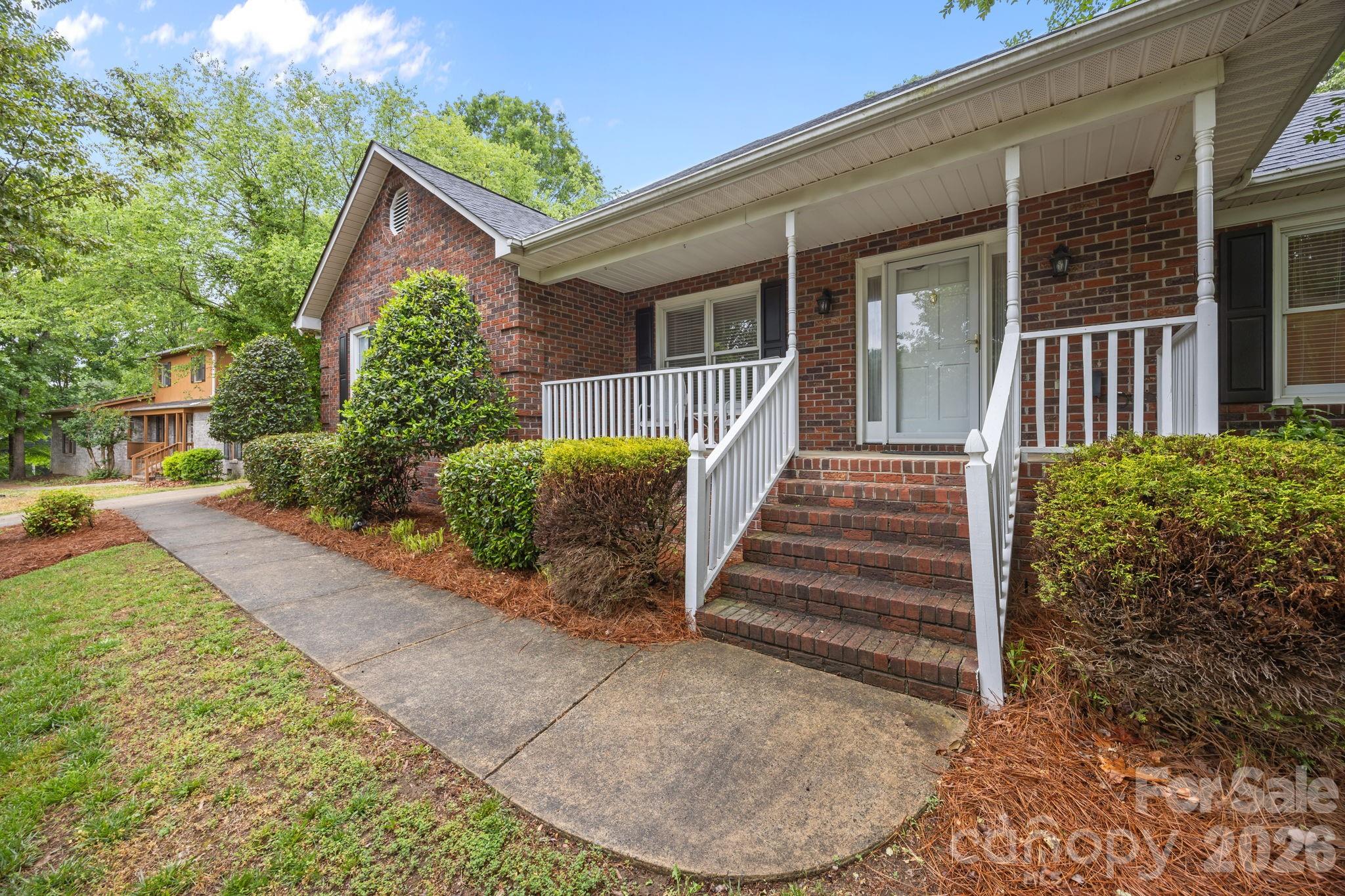 11331 Mendora Drive Charlotte NC 28215