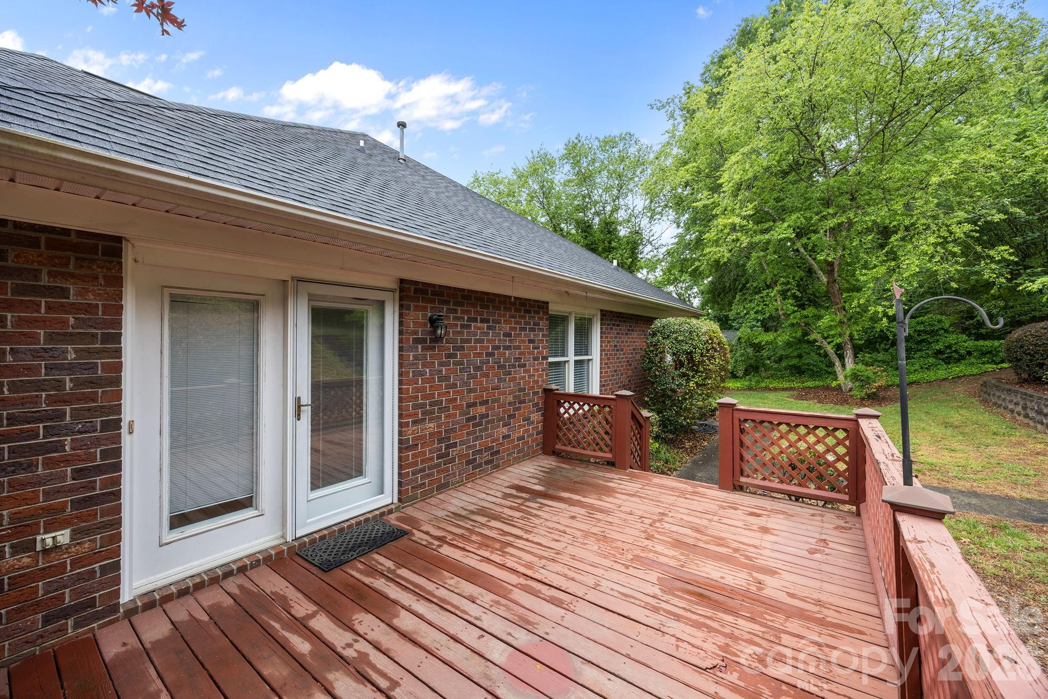 11331 Mendora Drive Charlotte NC 28215