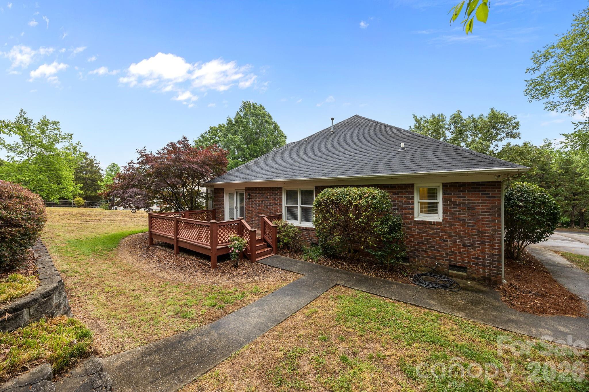 11331 Mendora Drive Charlotte NC 28215