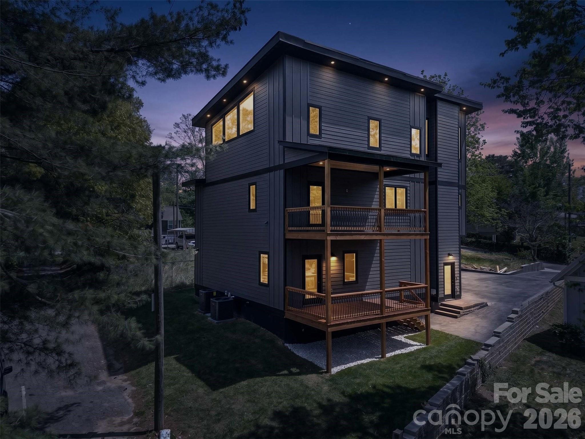 98 Downing Street Asheville NC 28806