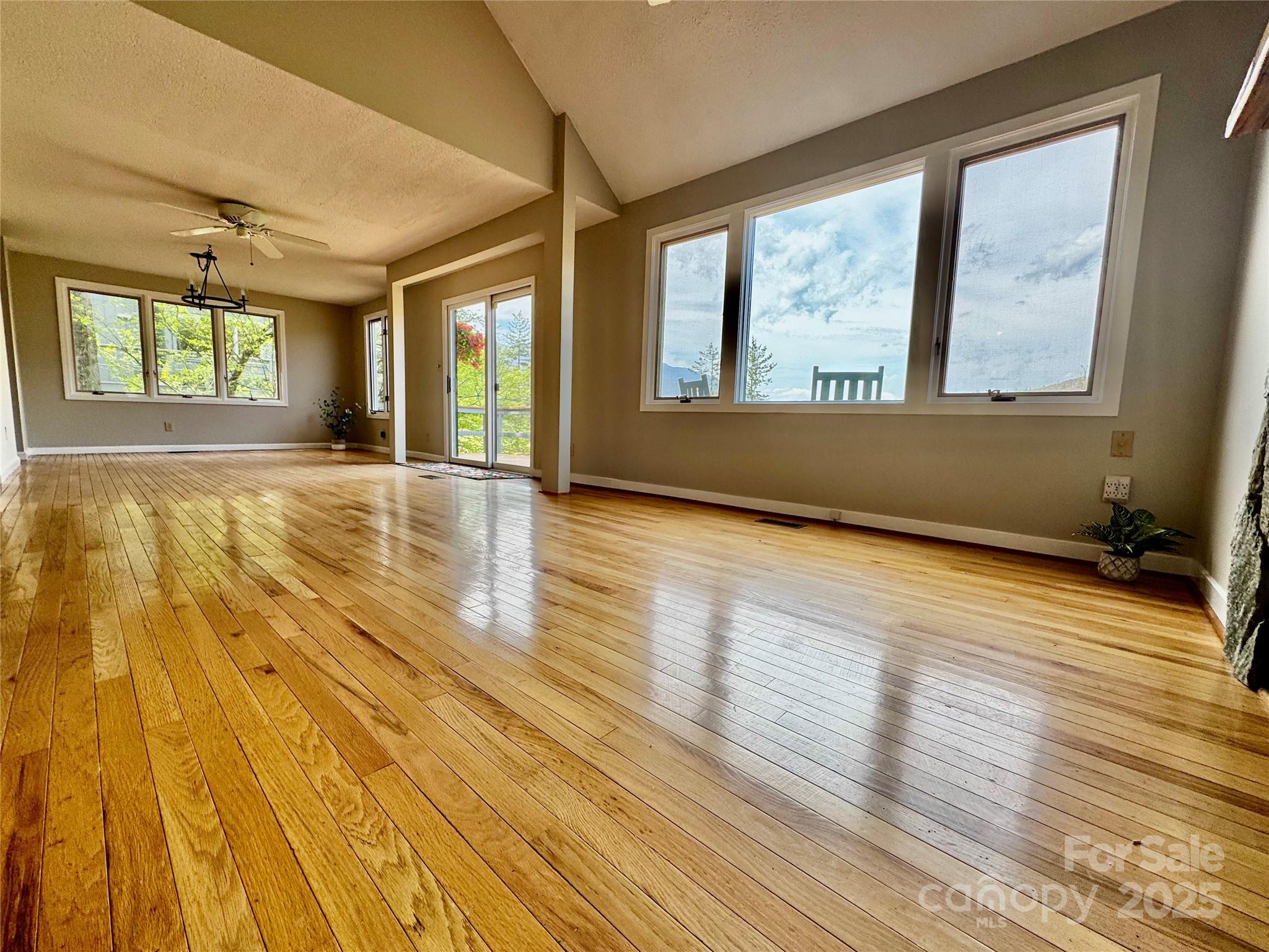 145 Townhouse Drive Burnsville NC 28714