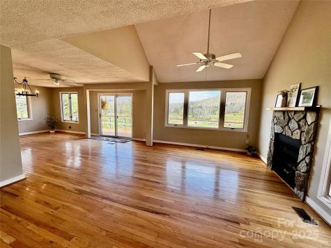 145 Townhouse Drive Burnsville NC 28714