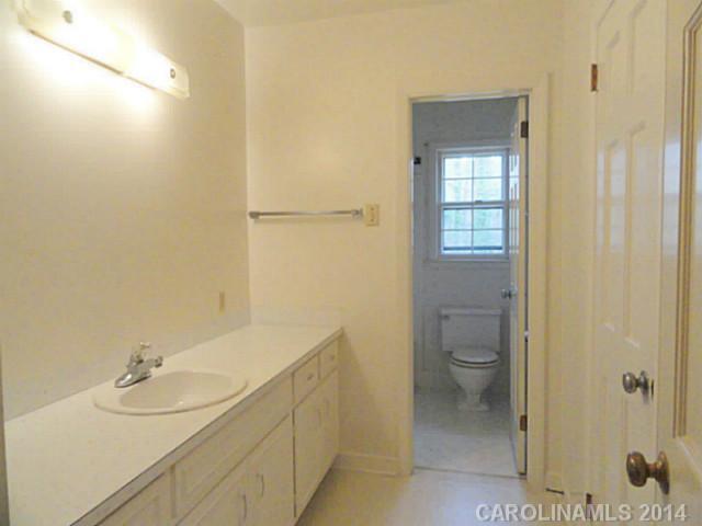 215 Sardis View Lane Charlotte NC 28270