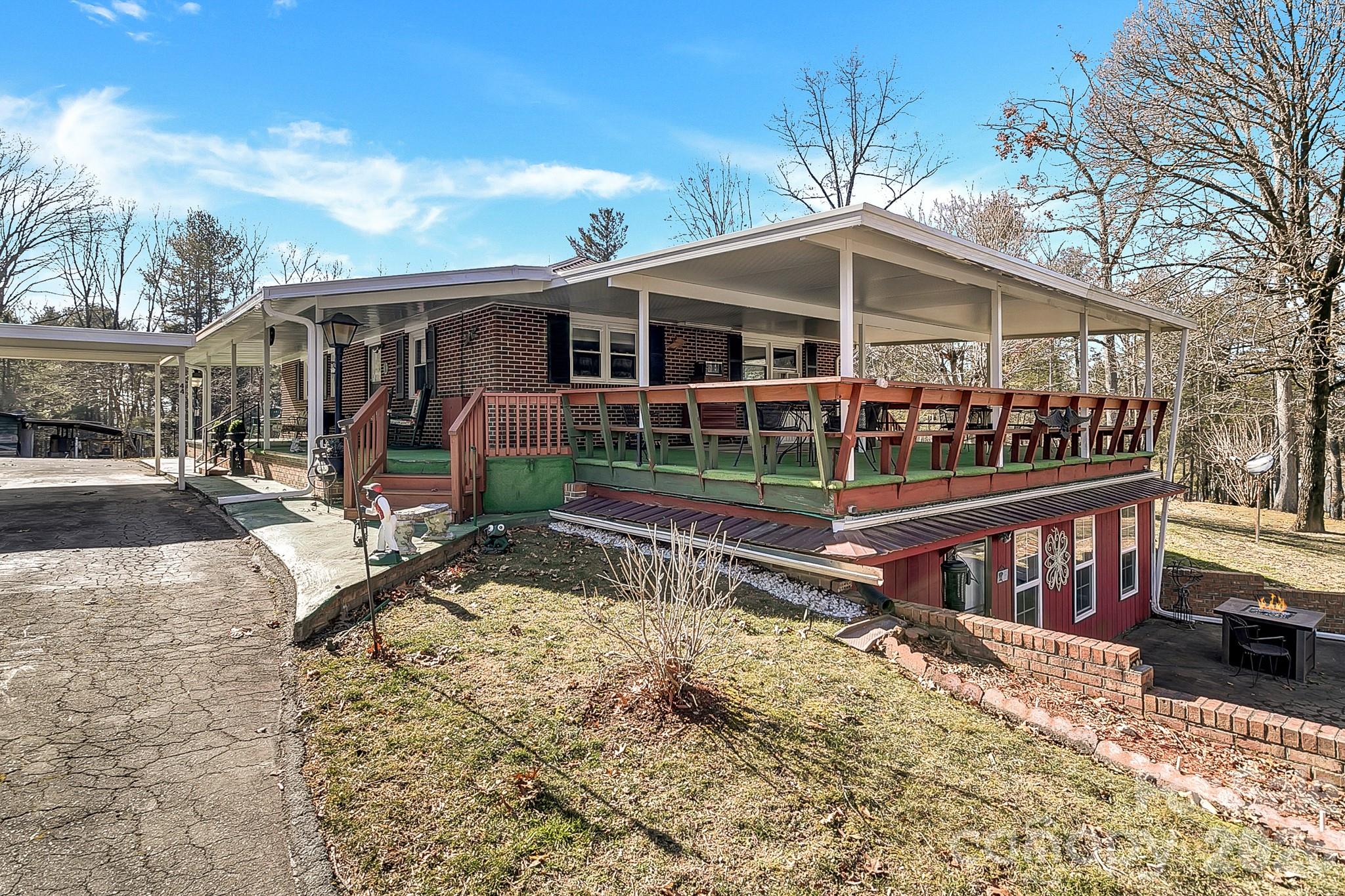 44 Tuttle Road Hendersonville NC 28792
