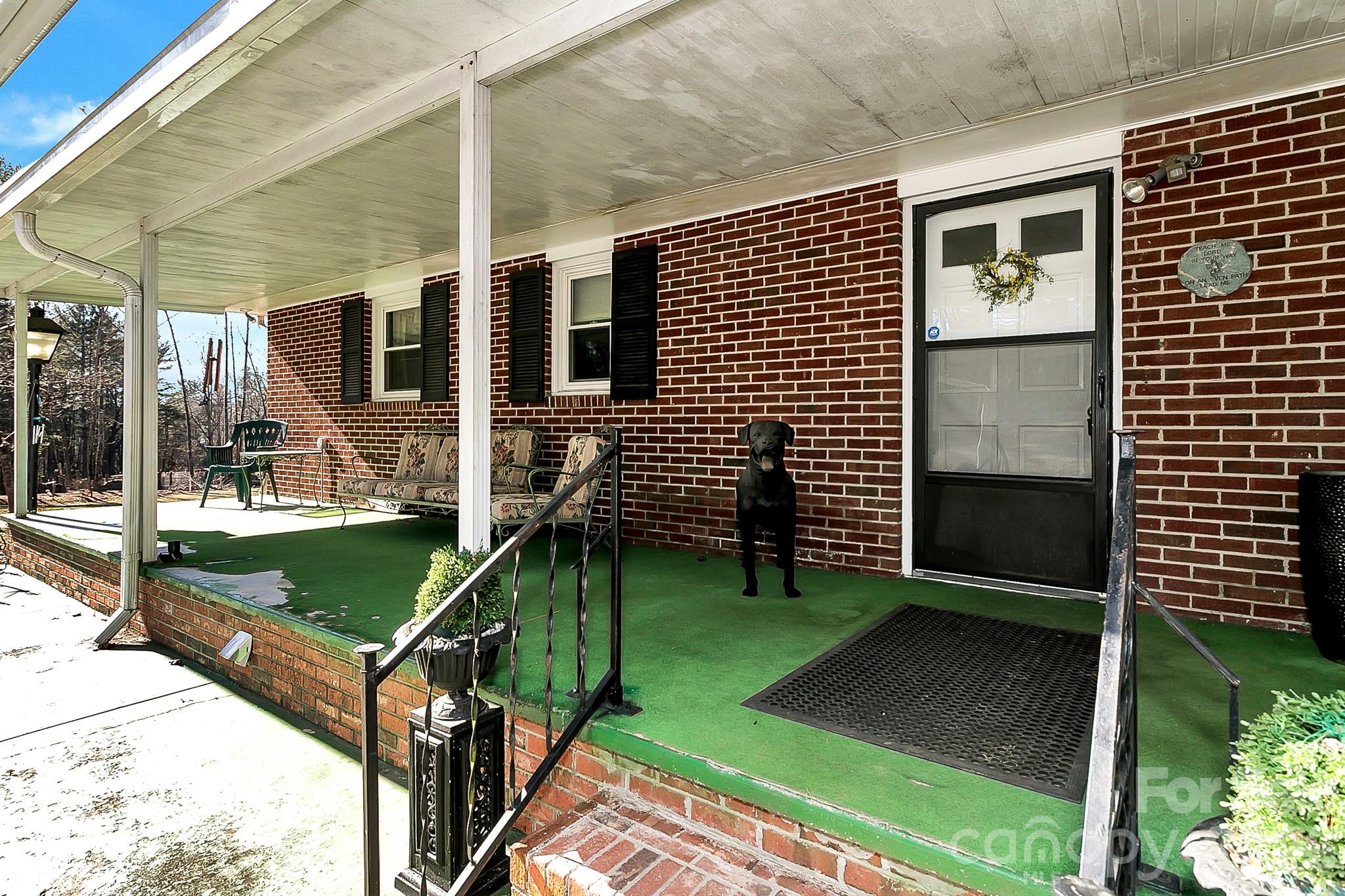 44 Tuttle Road Hendersonville NC 28792