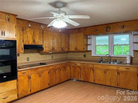44 Tuttle Road Hendersonville NC 28792