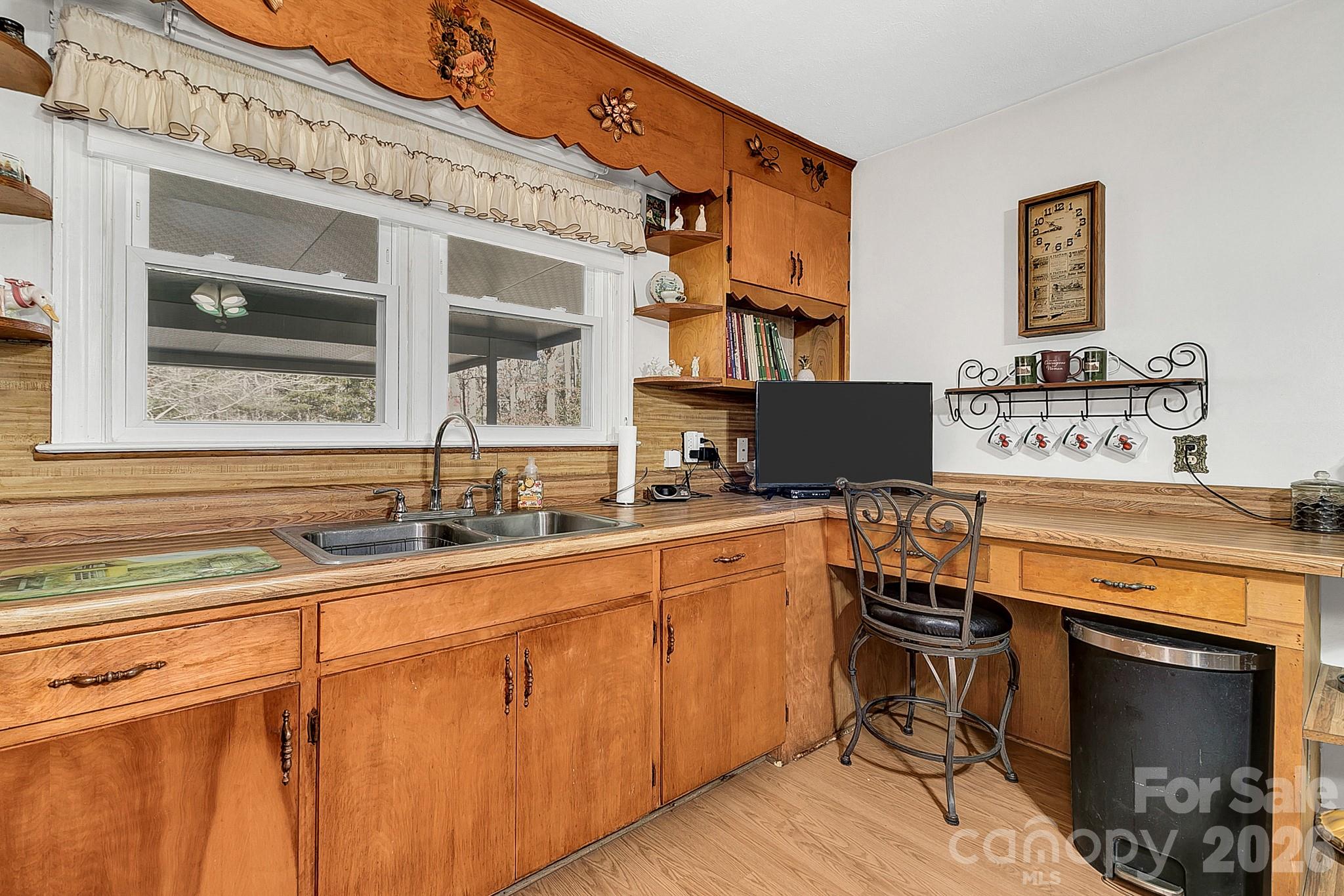 44 Tuttle Road Hendersonville NC 28792