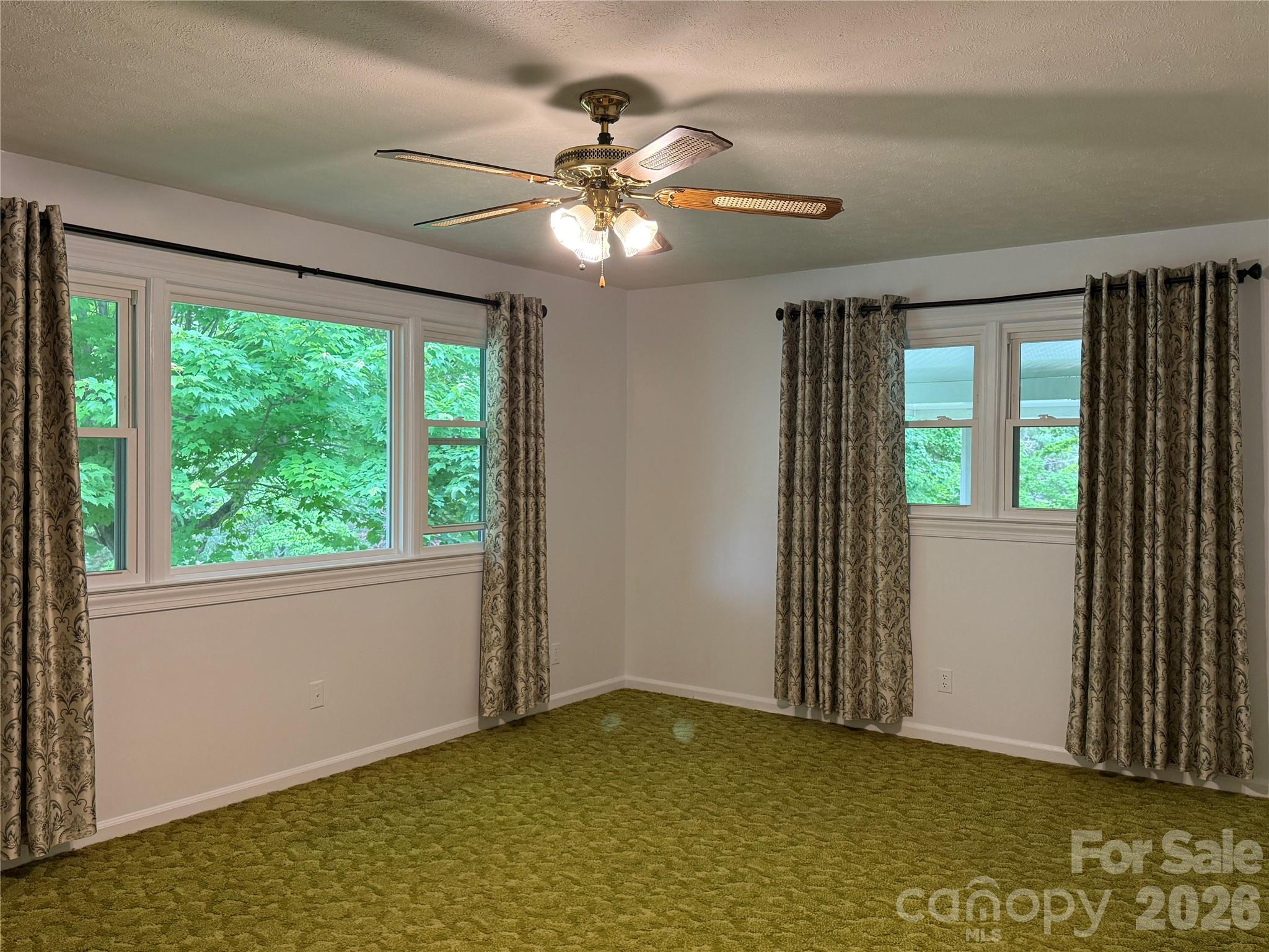 44 Tuttle Road Hendersonville NC 28792