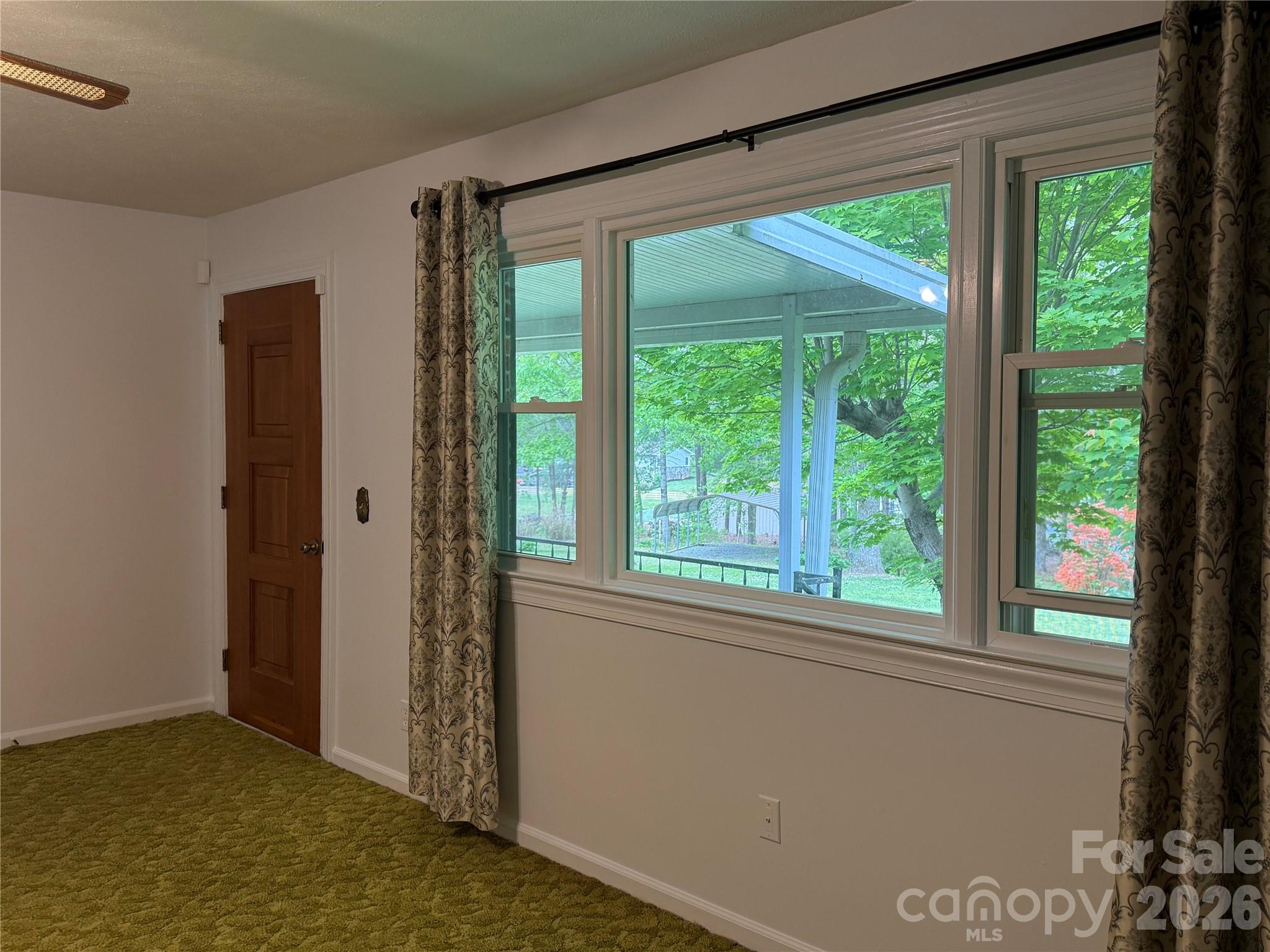 44 Tuttle Road Hendersonville NC 28792