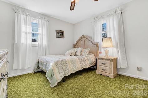 44 Tuttle Road Hendersonville NC 28792