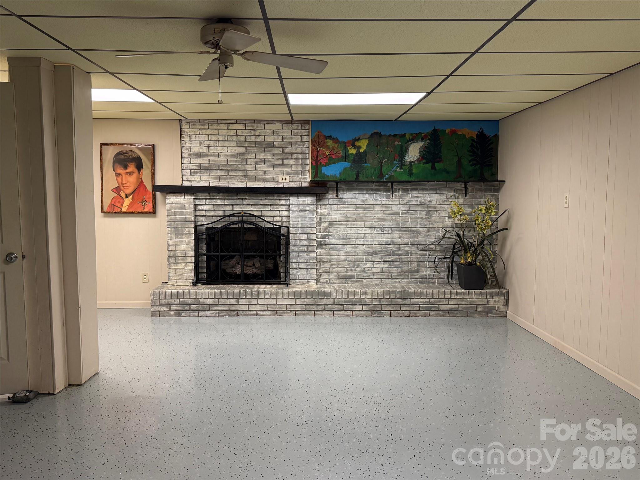 44 Tuttle Road Hendersonville NC 28792