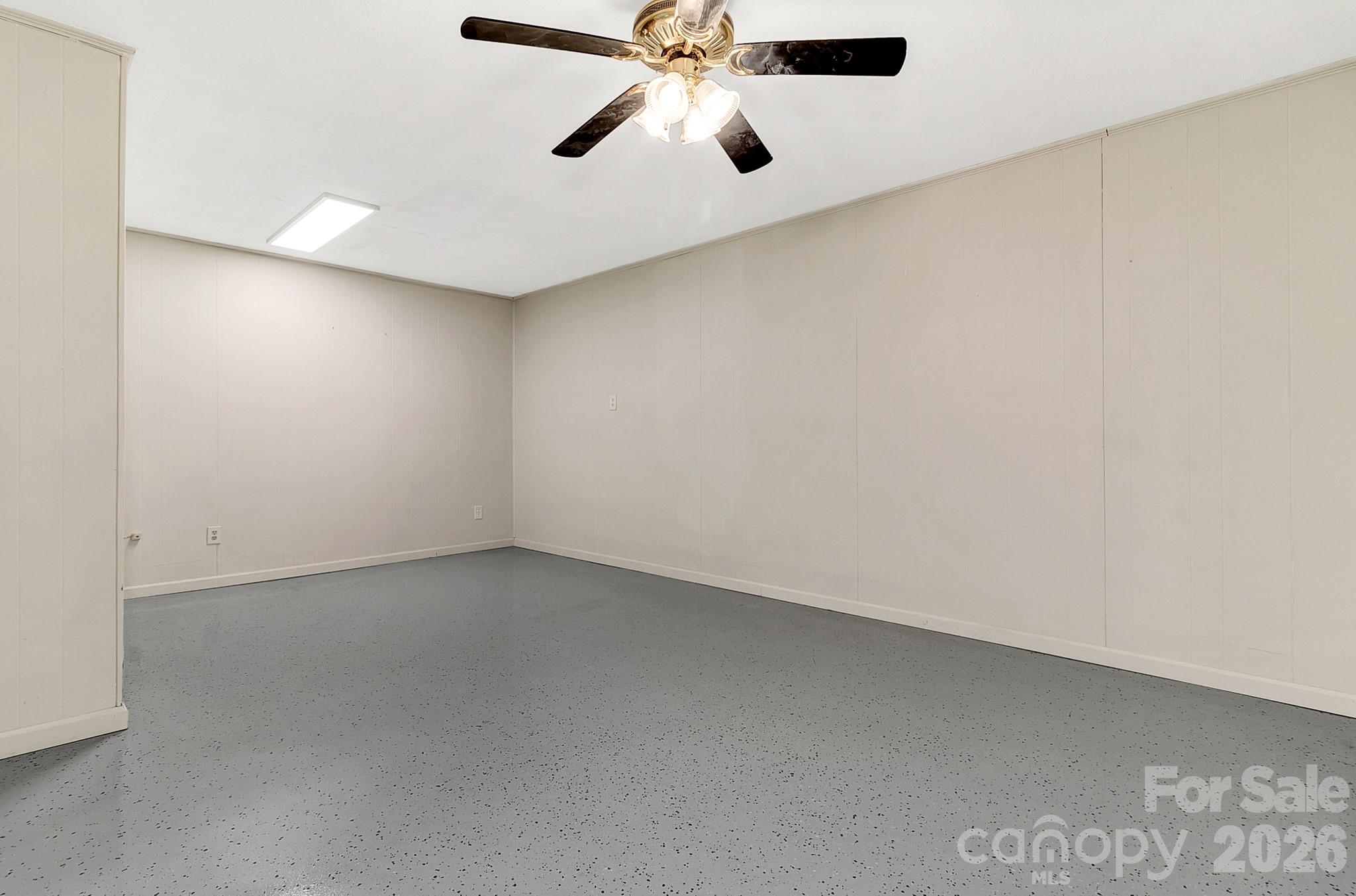 44 Tuttle Road Hendersonville NC 28792