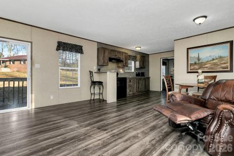 44 Tuttle Road Hendersonville NC 28792