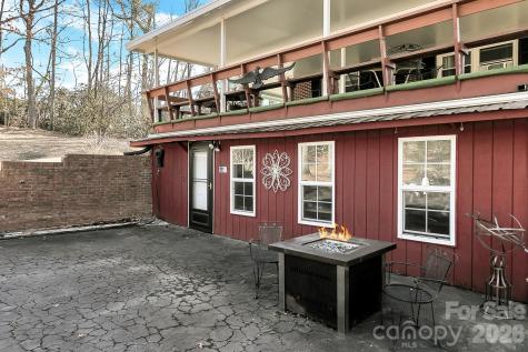 44 Tuttle Road Hendersonville NC 28792