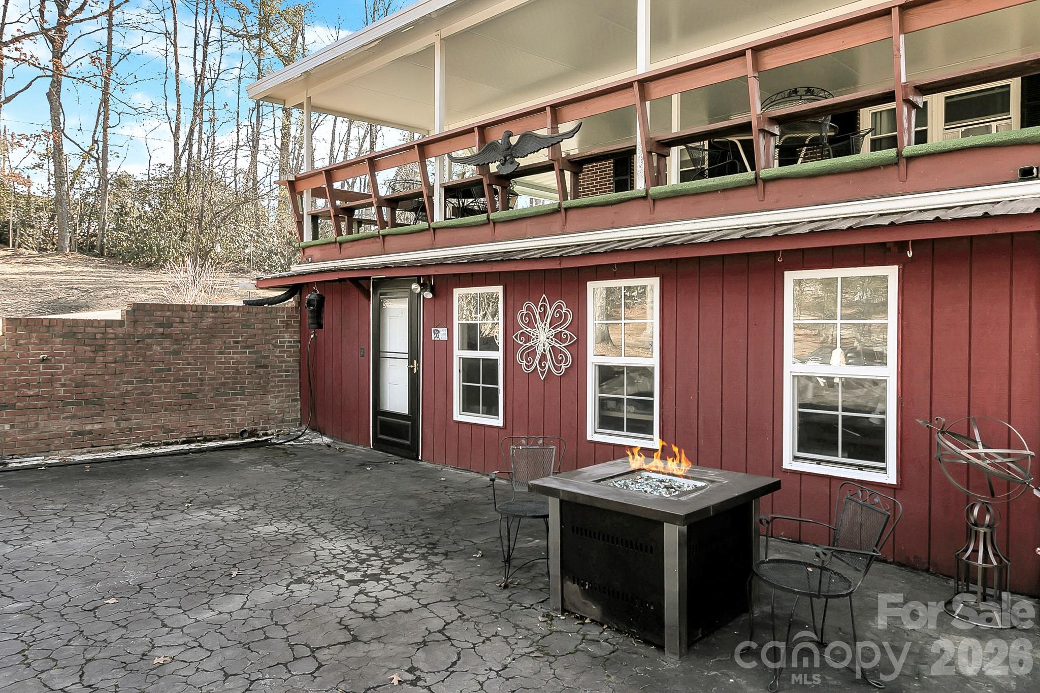 44 Tuttle Road Hendersonville NC 28792