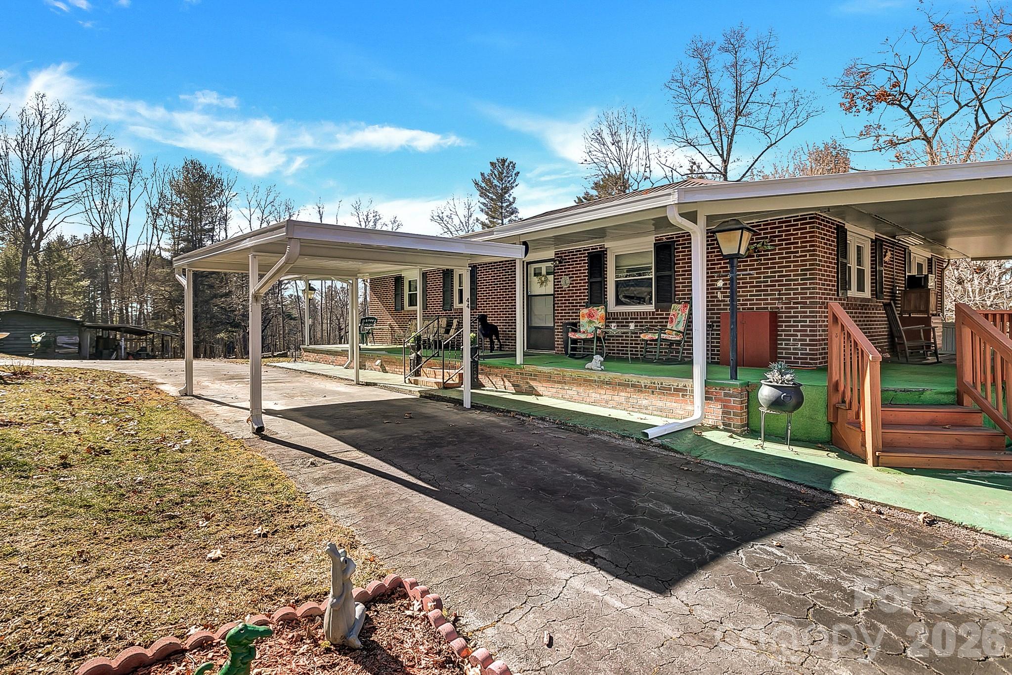 44 Tuttle Road Hendersonville NC 28792