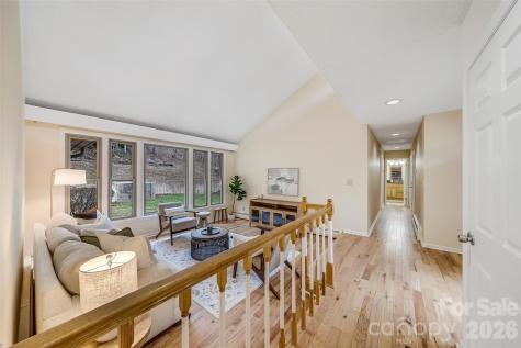 63 Pinecroft Road Asheville NC 28804