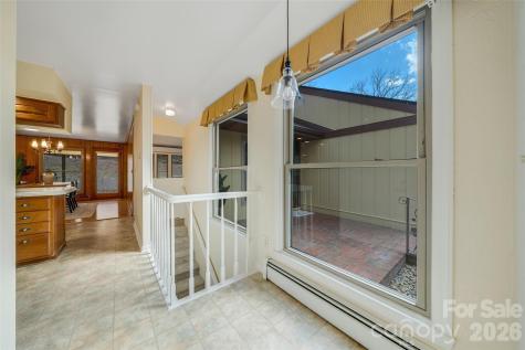 63 Pinecroft Road Asheville NC 28804