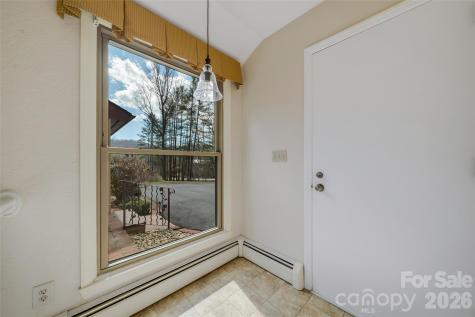 63 Pinecroft Road Asheville NC 28804