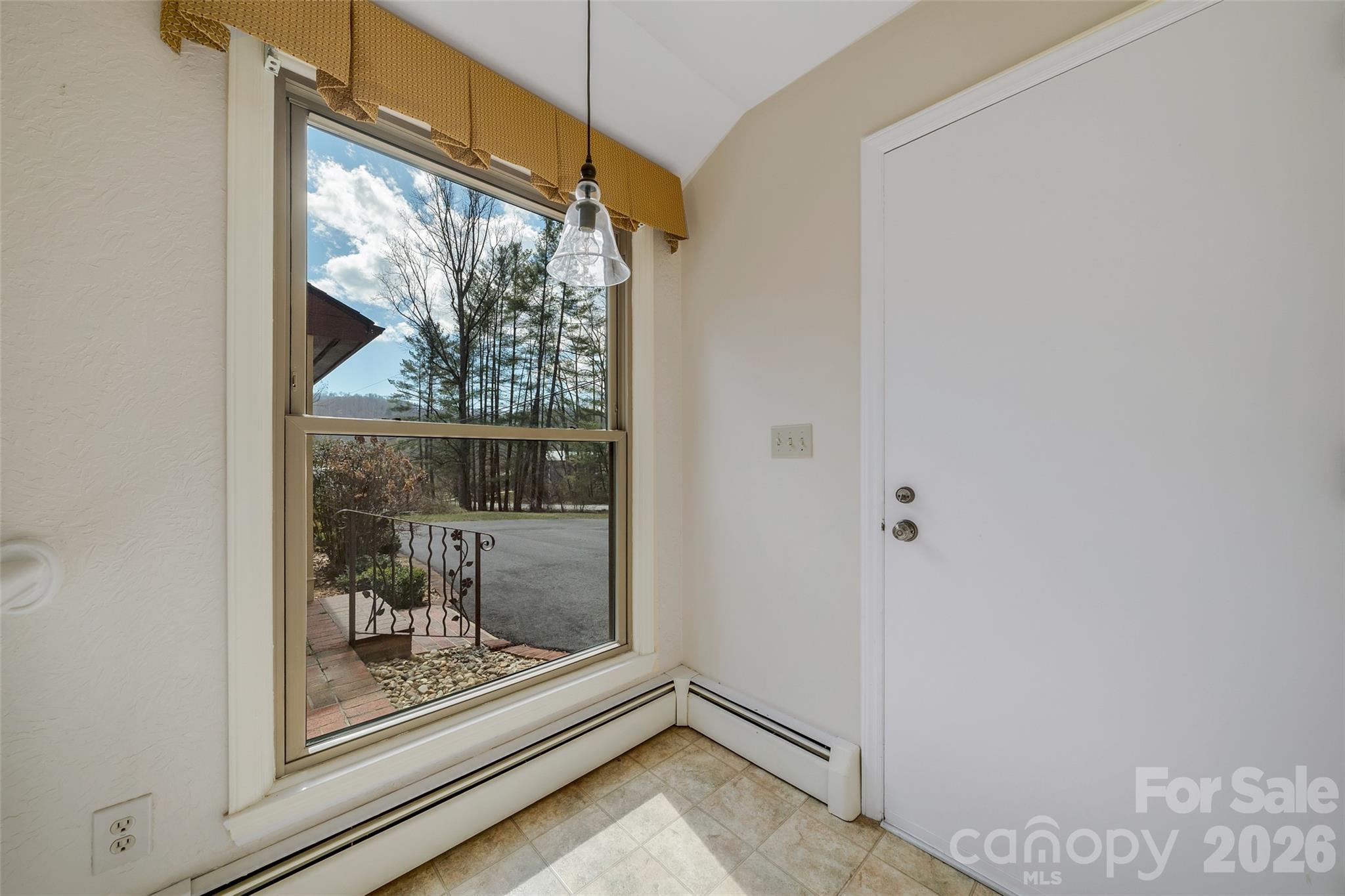 63 Pinecroft Road Asheville NC 28804