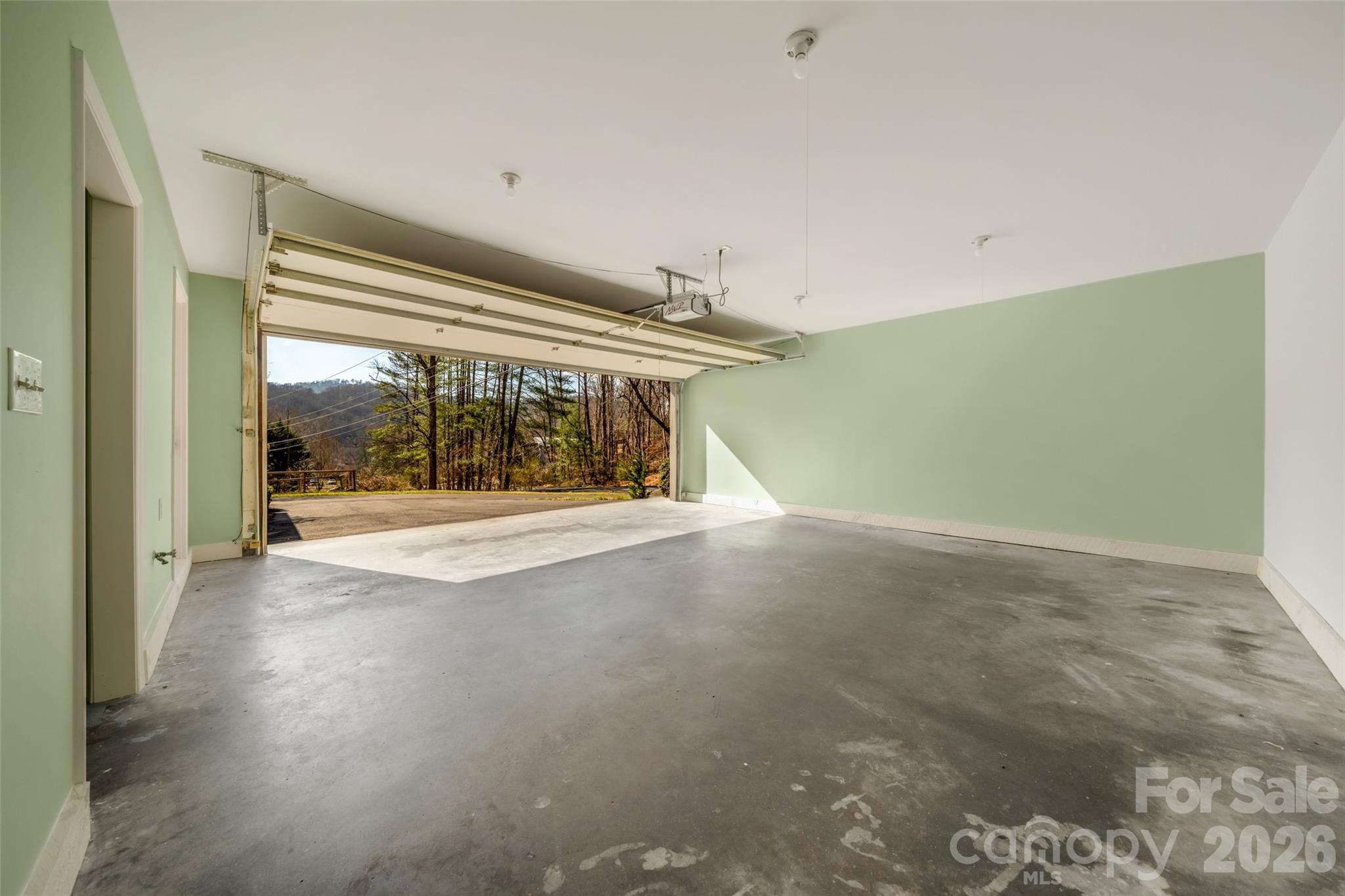 63 Pinecroft Road Asheville NC 28804