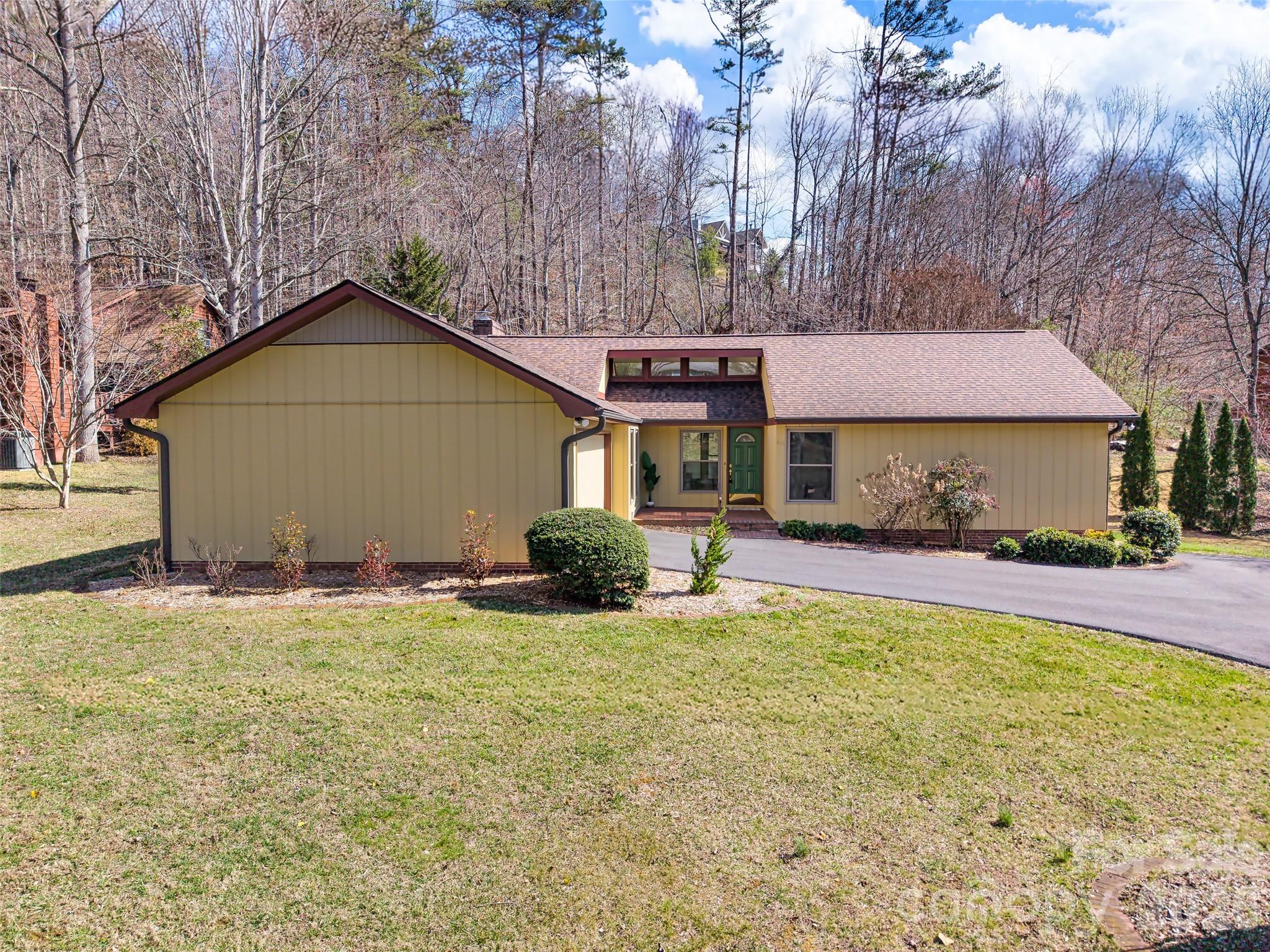 63 Pinecroft Road Asheville NC 28804