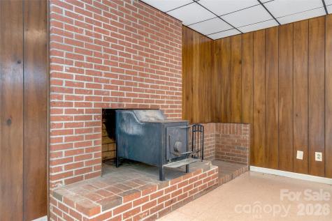 63 Pinecroft Road Asheville NC 28804