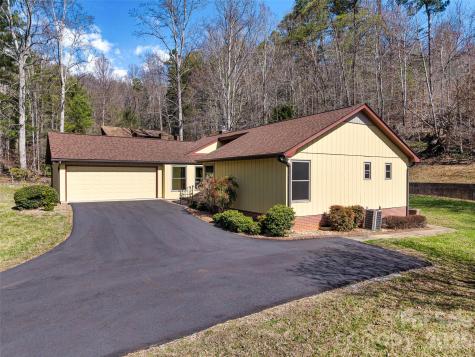 63 Pinecroft Road Asheville NC 28804