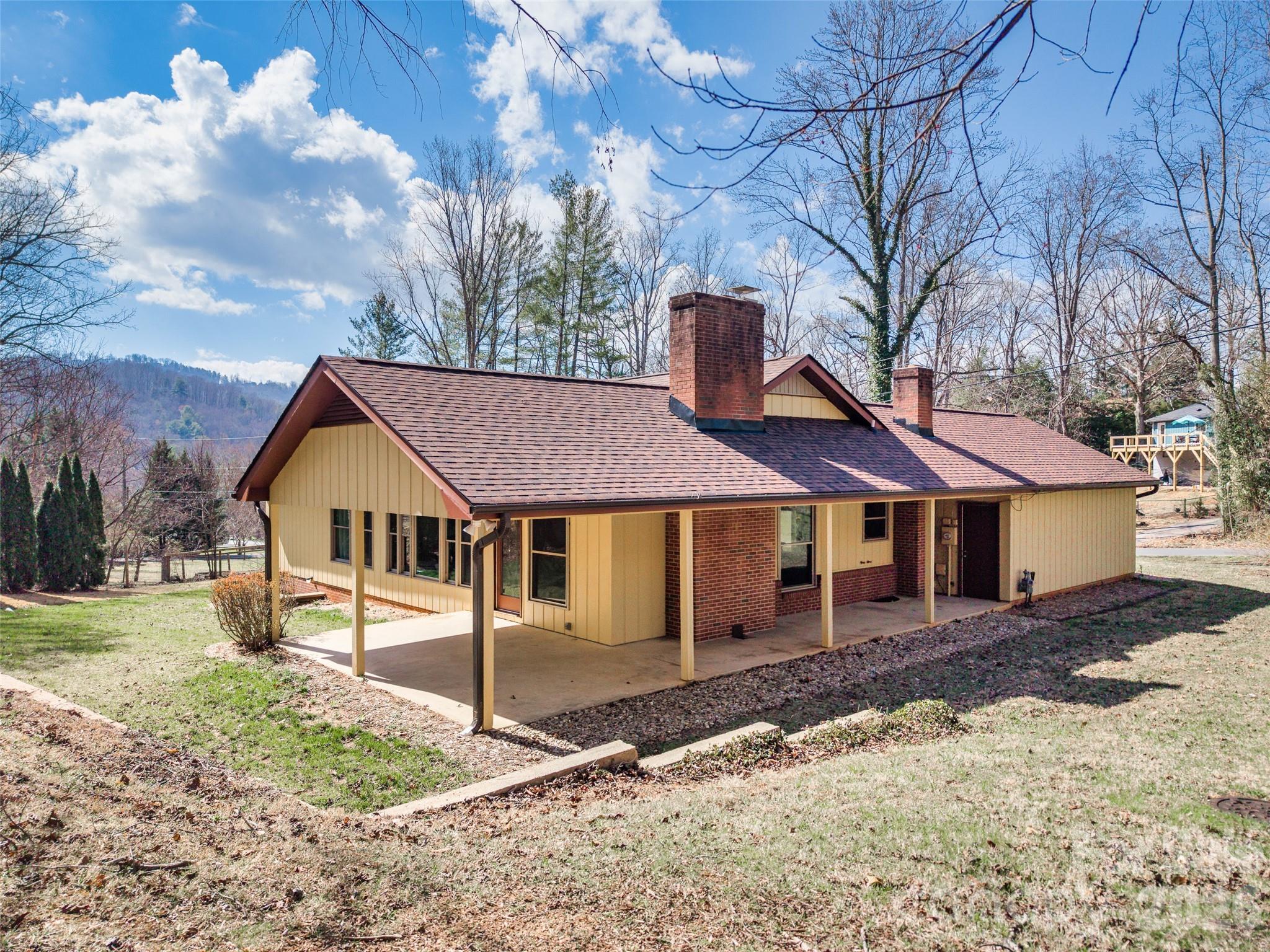 63 Pinecroft Road Asheville NC 28804