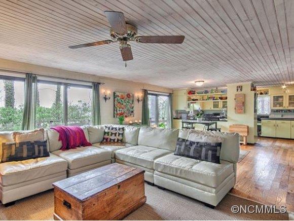 13 Horizon Hill Road Asheville NC 28804