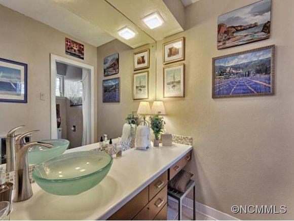 13 Horizon Hill Road Asheville NC 28804
