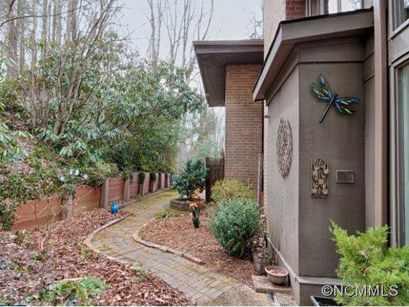 13 Horizon Hill Road Asheville NC 28804