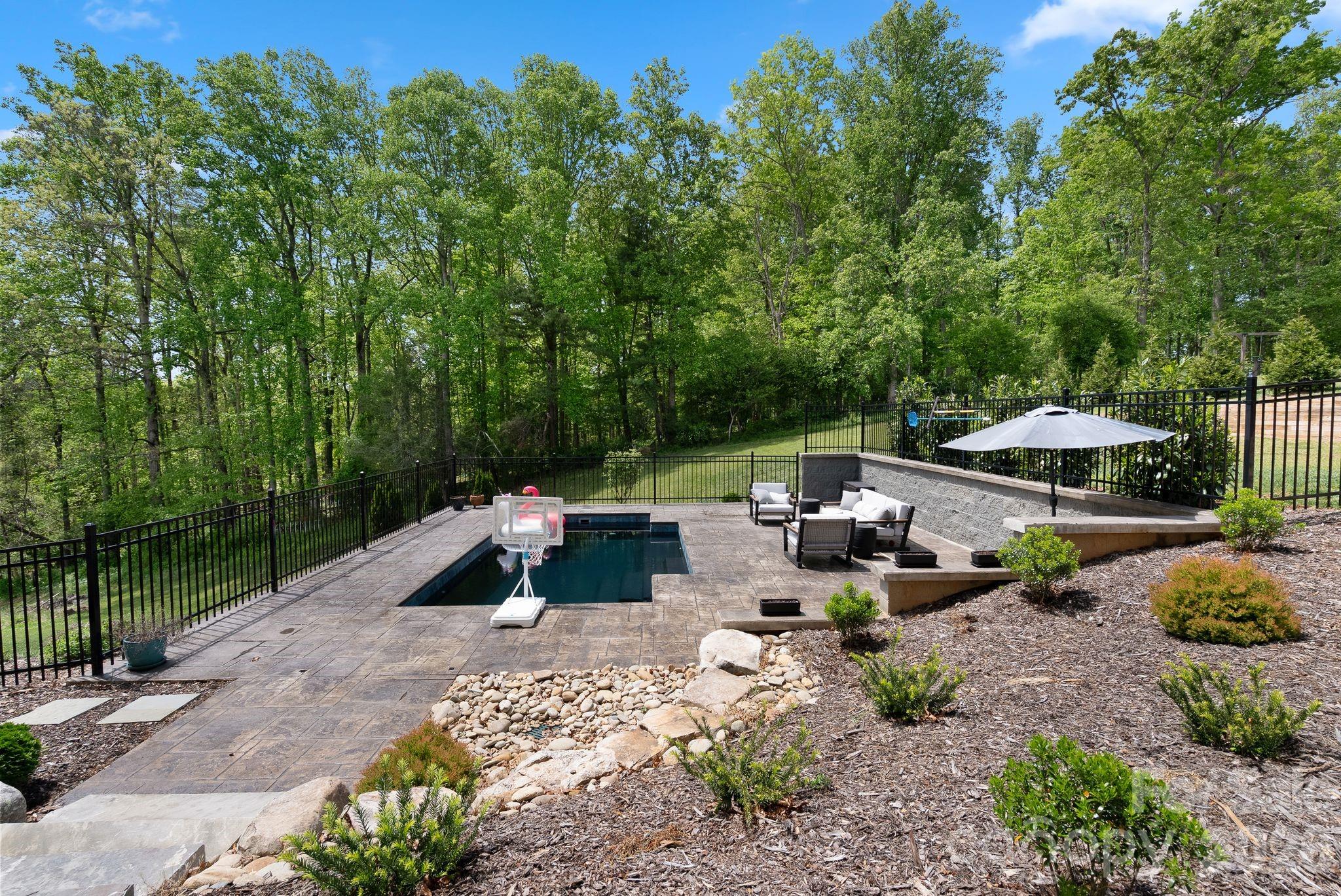 90 Gracie Lane Weaverville NC 28787