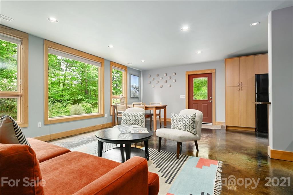 54 Swanger Road Asheville NC 28805